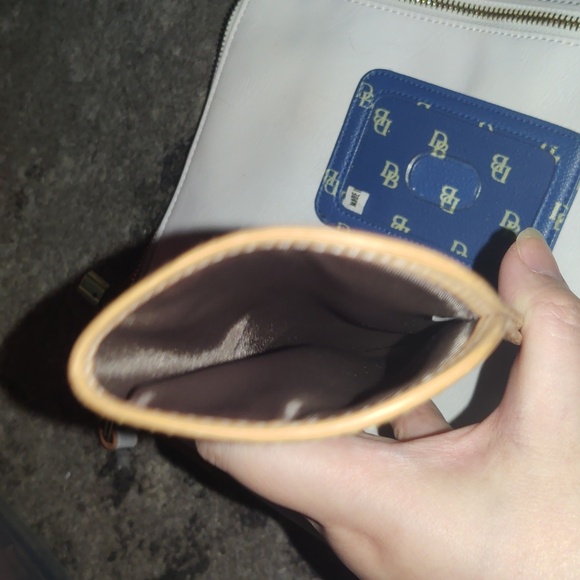 Dooney & Bourke Blue Signature Monogram Coated Canvas Eyeglass case and ID - Picture 3 of 6